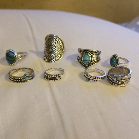 BOHO STYLE SILVER TONE RING SET - Picture 3 of 5